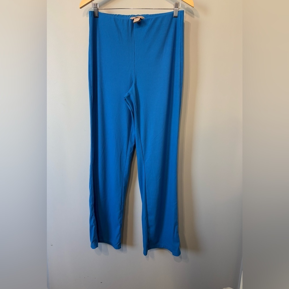 H&M Blue High-rise Ribbed wide leg pants sized medium - Picture 4 of 5